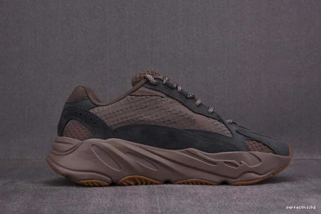 V2 Yeezy ADIDAS GZ0724 'Mauve' 700 Boost 0722